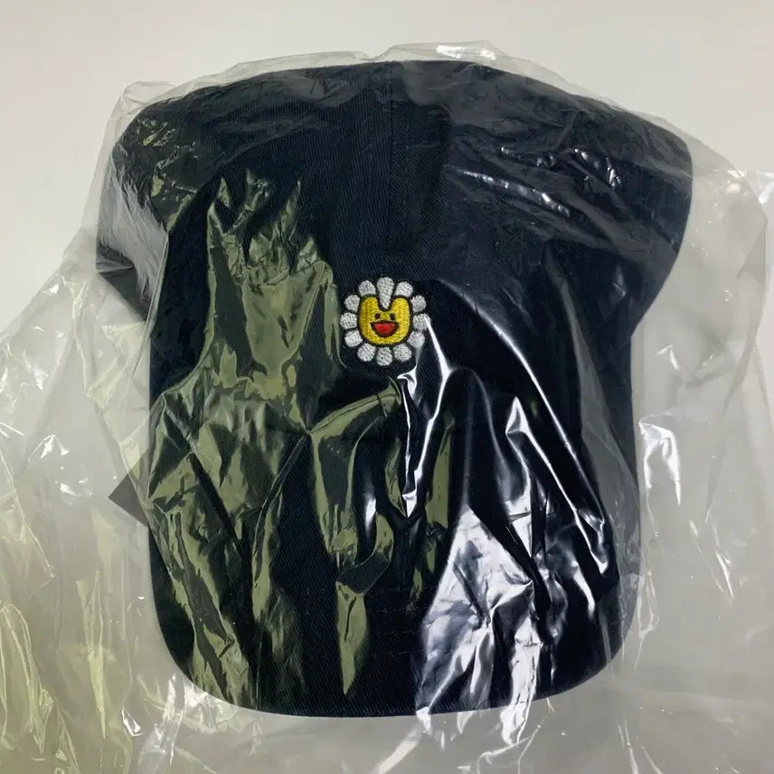 [BUNJANG] NewJeans x Murakami Baseball Cap Navy / NewJeans 뉴진스 x 무라카미 볼캡 네이비
