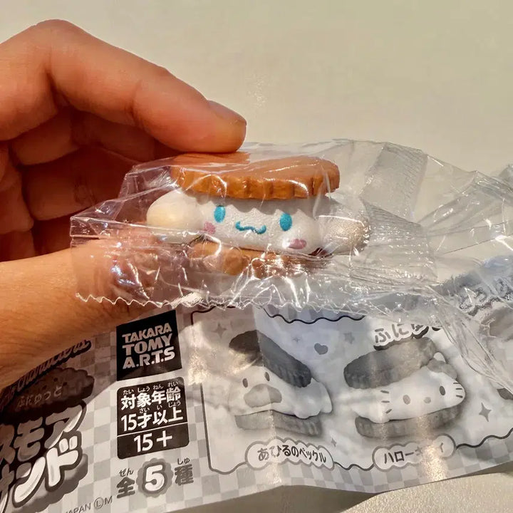 [BUNJANG] Sanrio Cinnamoroll Cookie Figure Gacha / 일본가챠)쿠키속에 시나모롤 피규어