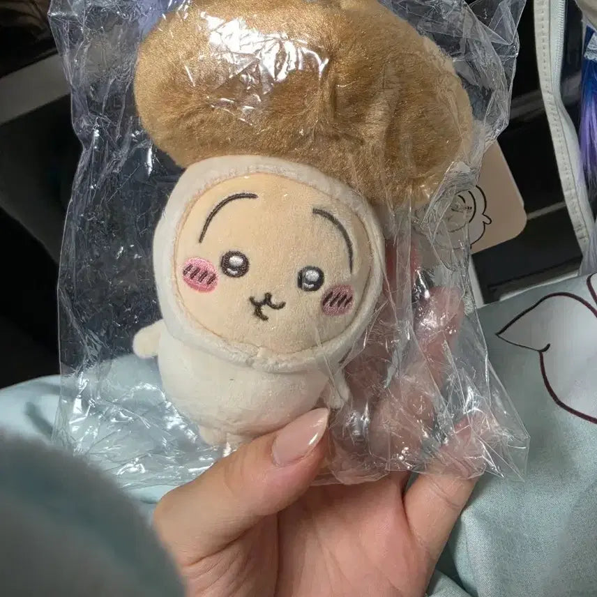 [BUNJANG] Chiikawa Mushroom Usagi Mascot Plush / 치이카와 버섯 우사기 마스코트 인형