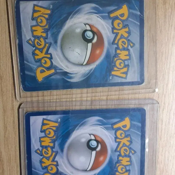 [BUNJANG] Pokemon Card Pikachu EX &amp; Pokemon Lab Pikachu / 포켓몬 카드 피카츄 EX / 피카츄 포켓몬 과학 연구소