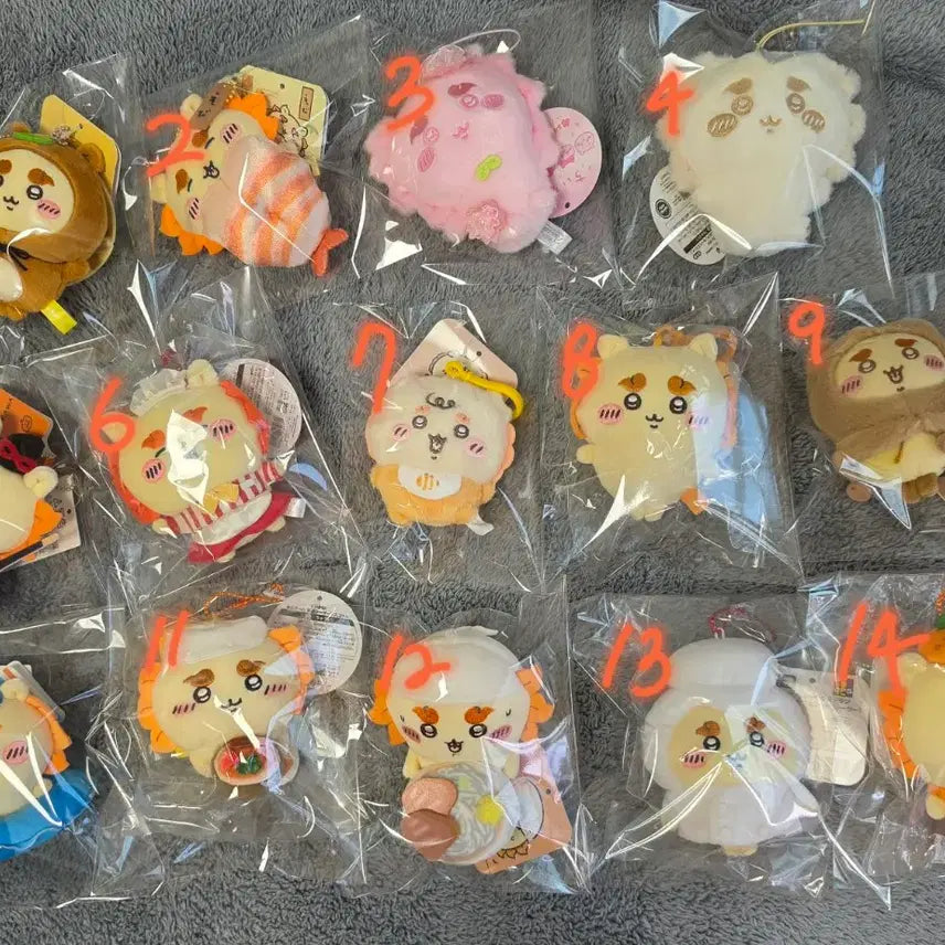 [BUNJANG] Miniso Chiikawa Halloween Series Sisya Mascot Plush / 5. 미니소 치이카와 할로윈 시리즈 시사 마스코트 누이