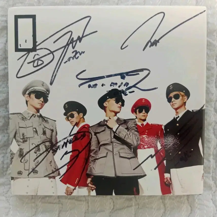 [BUNJANG] SHINee Everybody Signed Album / 샤이니 에브리바디 싸인 앨범