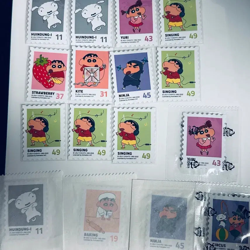 [BUNJANG] Crayon Shin-chan Stamp Stickers Bundle Set (16 pcs) / 짱구 우표씰 일괄