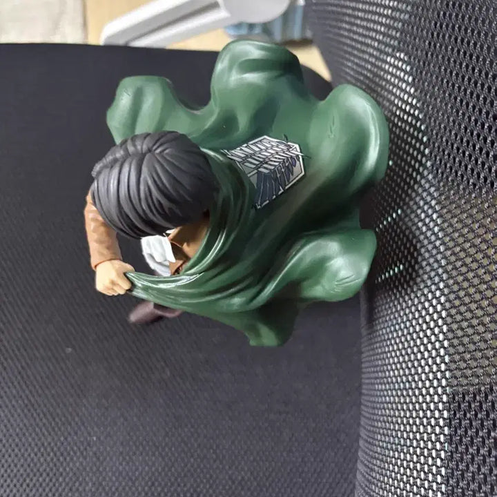 [BUNJANG] Attack on Titan Levi Ackerman Figure / 진격의거인 리바이 피규어