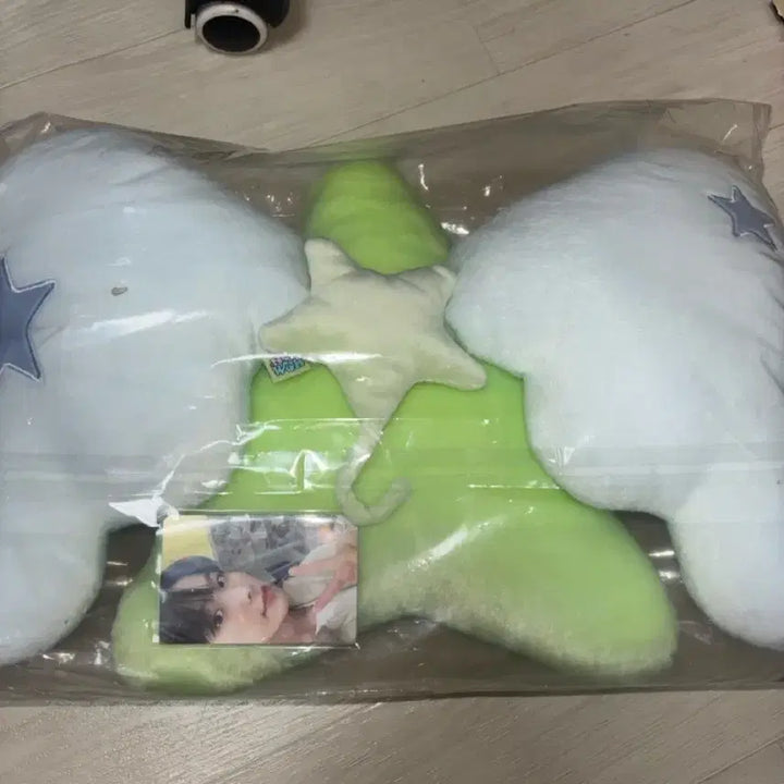 [BUNJANG] NCT WISH YUSHI Cushion (Riku Version) - Photocard Included (Sealed) / 리쿠포카포함 미개봉 엔시티위시 위츄 쿠션 리쿠버전