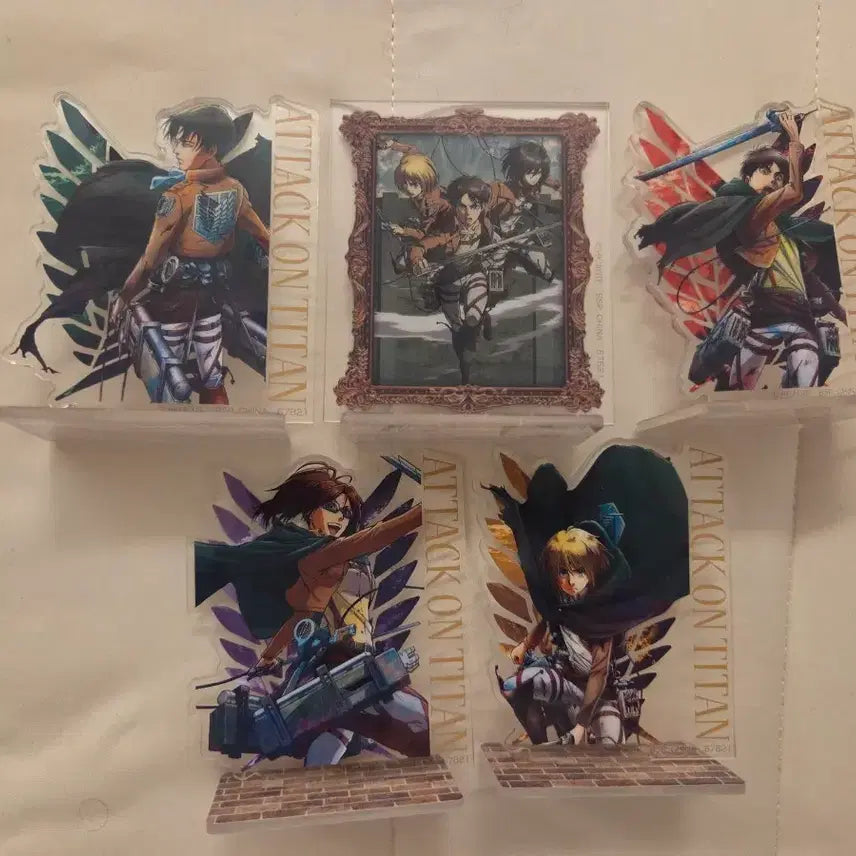 [BUNJANG] Attack on Titan Ichiban Kuji Acrylic Stand Set (5 Types) / 진격의 거인 제일복권 쿠지 아크릴 스탠드 5종