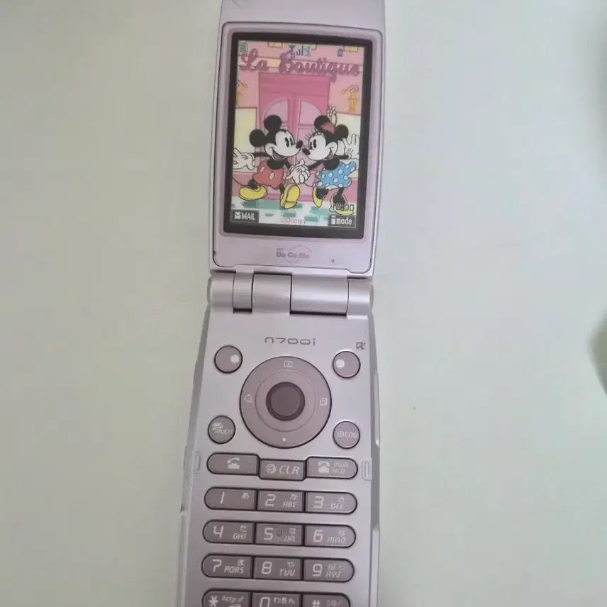 [BUNJANG] Docomo Mickey Mouse Minnie Mouse Mockup Phone (Vintage, Non-functional) / 도코모 미키미니 목업폰 (고전/미작동)