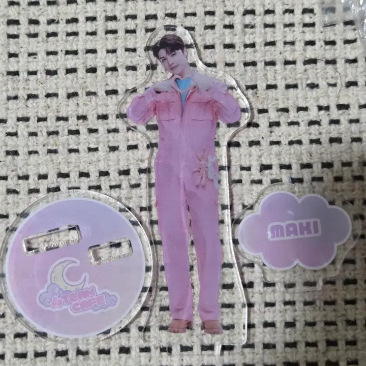 [BUNJANG] ENHYPEN Maki Japanese Cafe Acrylic Stand / 앤팀 마키 일본 카페 아크스타