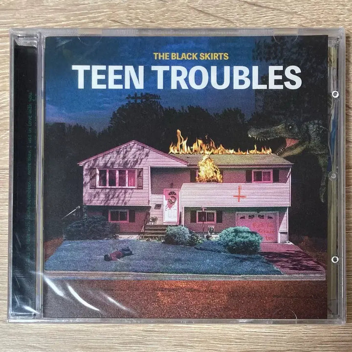 [BUNJANG] The Black Skirts TEEN TROUBLES Limited Edition CD (Sealed) / 검정치마 - TEEN TROUBLES 초도한정 미개봉 CD 판매
