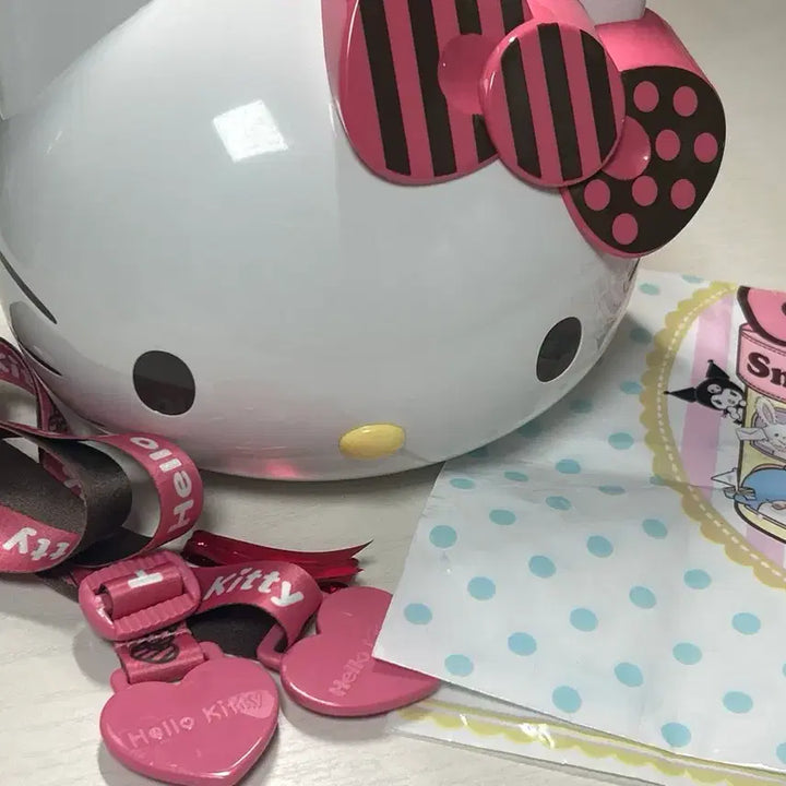 [BUNJANG] 2017 Hello Kitty CGV Popcorn Bucket Full Set / [풀세트] 2017 헬로키티 cgv 씨지브이 팝콘통