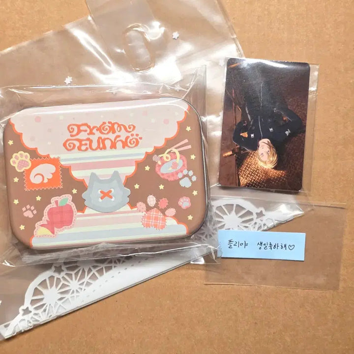 [BUNJANG] PLAVE Eunho Birthday Cookie Tin Case Lucky Draw Photocard Set / PLAVE 플레이브 십카페 은호 생일쿠키 틴케이스-럭드포카,메세지