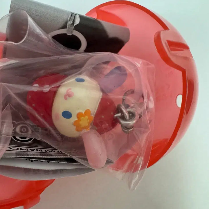 [BUNJANG] Sanrio Maji-Rushi Strawberry Usahana Gacha / 산리오 메지루시 딸기 우사하나 가챠