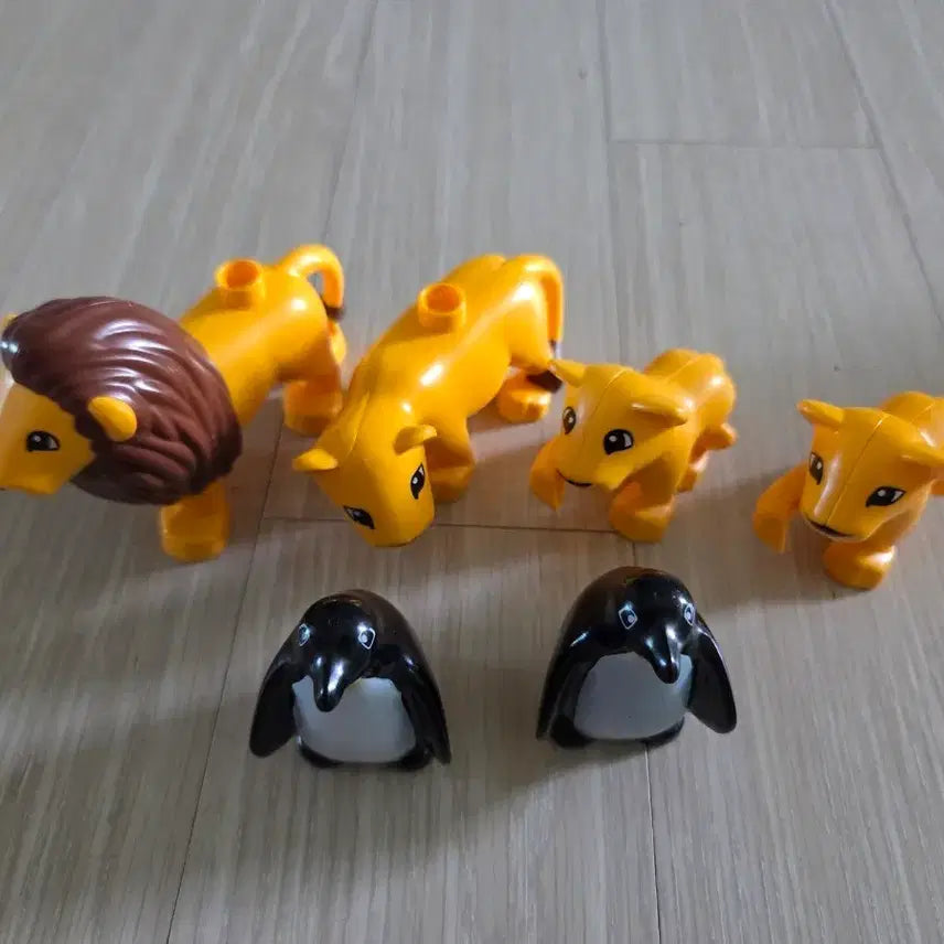 [BUNJANG] LEGO DUPLO Lion &amp; Penguin Figures Set / 레고듀플로 사자.펭퀸 피규어