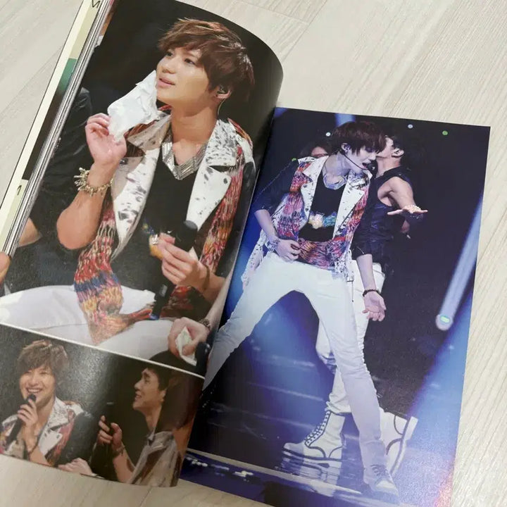 [BUNJANG] SHINee Taemin Kozmikah Photobook / 샤이니 태민 (코즈미카)포토북