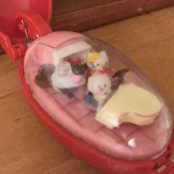 [BUNJANG] Rare Vintage Japanese Hello Kitty Piano Playing Mini Keychain Figure / 초레어! 일본 고전 키티 키링 피규어 똥사이즈 초미니