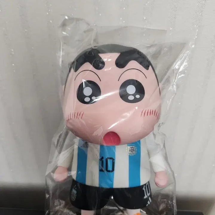 [BUNJANG] Crayon Shin-chan Argentina Football Uniform Figure 23cm / 짱구 축구 유니폼 피규어 23cm