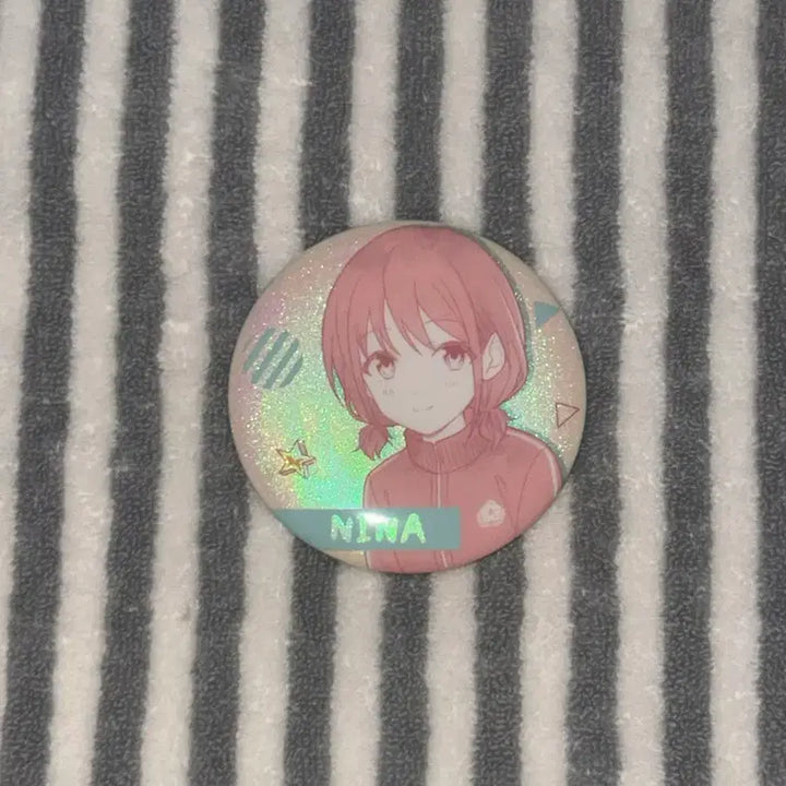 [BUNJANG] Girlband Nina Can Badge / 걸밴크 니나 캔뱃지
