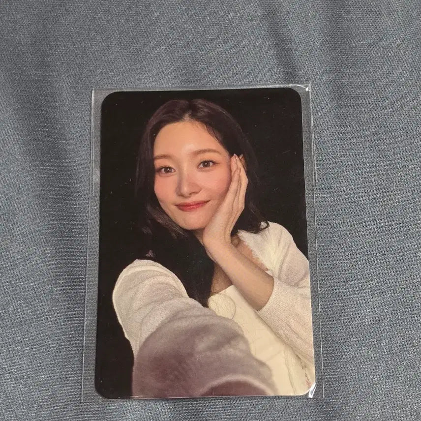 [BUNJANG] IOI Jung Chaeyeon Hong Kong Concert Photocard (Day 1) / 아이오아이 정채연 홍콩 콘서트 포토카드 팝니다(1일차)