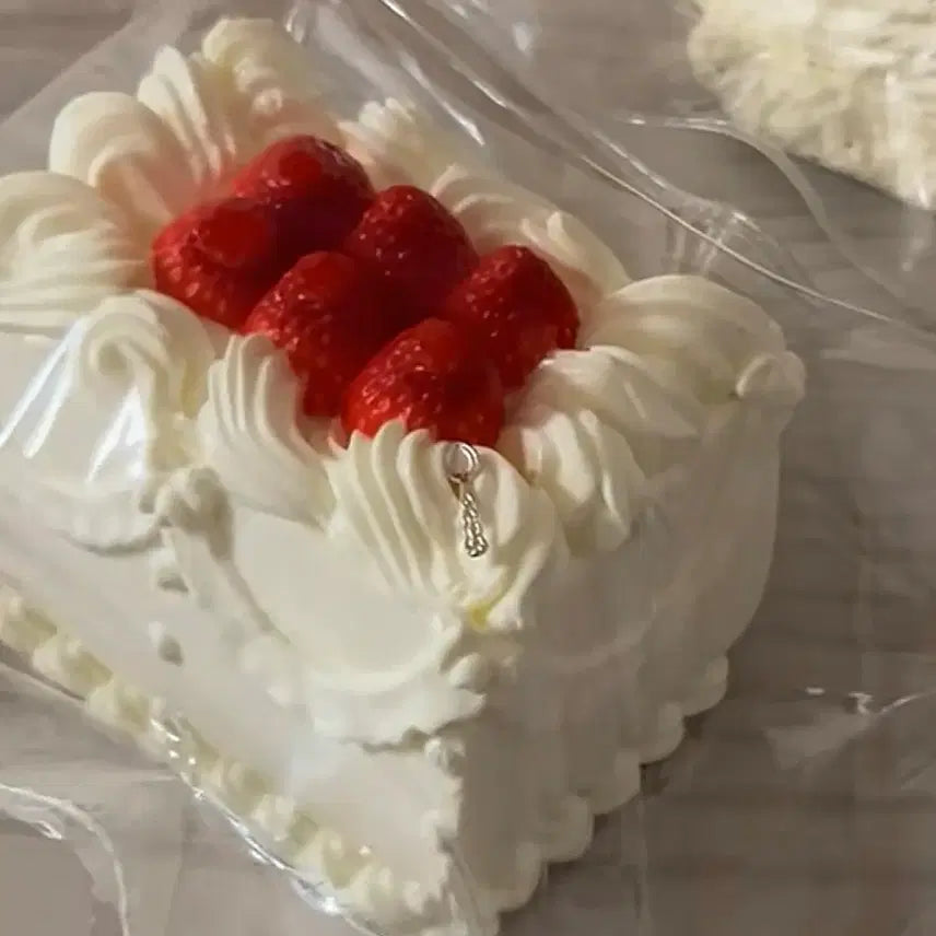 [BUNJANG] Daydream Strawberry Cake Squishy / Daydream 딸기케이크 말랑이