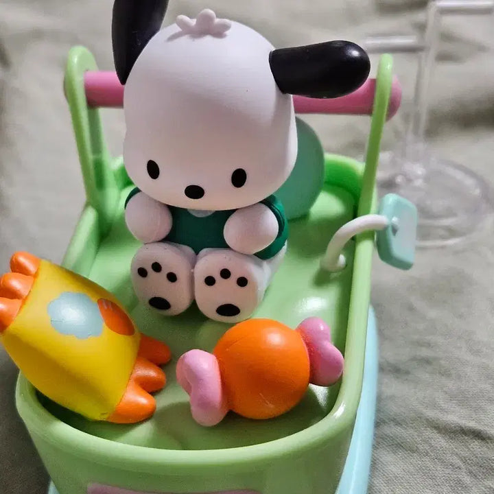 [BUNJANG] Pochacco Cart Figure with Candy and Bungeoppang Toys / 포차코  카트 피규어