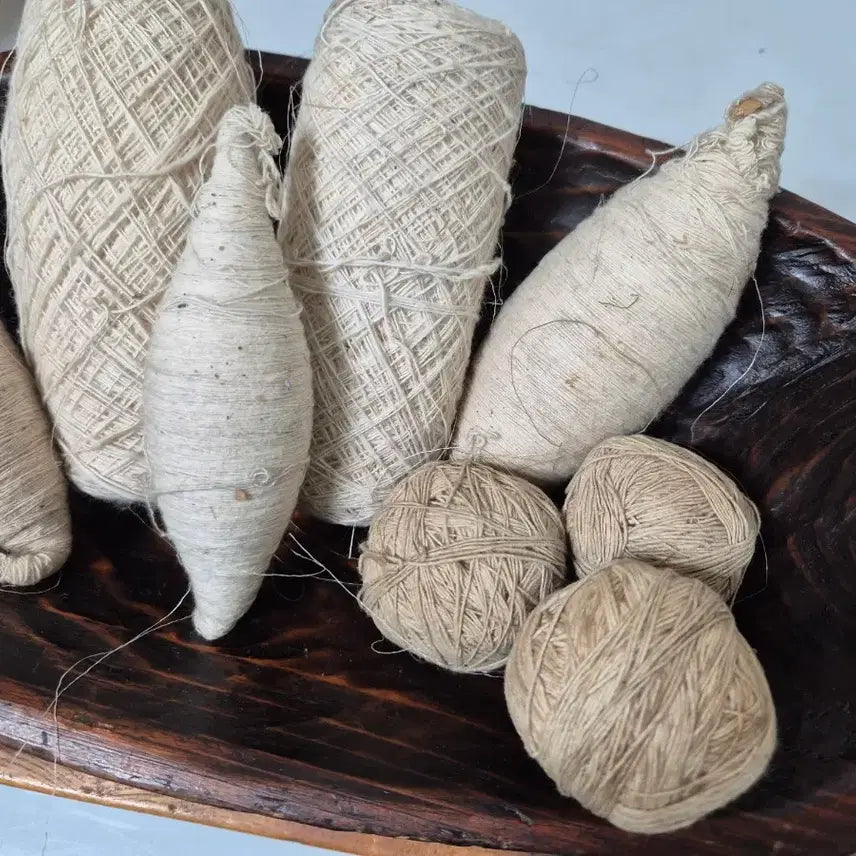 [BUNJANG] Antique Spun Silk Bundle (8 Pieces) / 옛날명주실:민속품