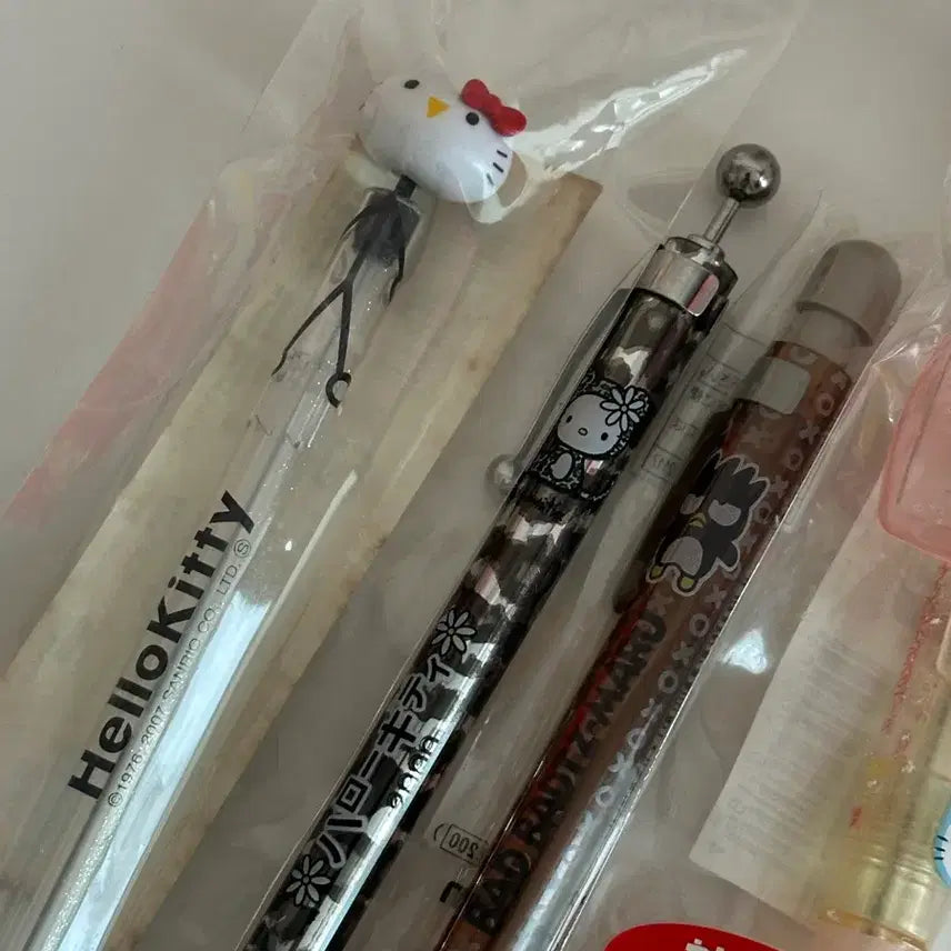 [BUNJANG] Sanrio Hello Kitty &amp; Batzmaru Vintage Ballpoint Pen &amp; Mechanical Pencil Set / 고전) 헬로키티/바츠마루 볼펜 샤프