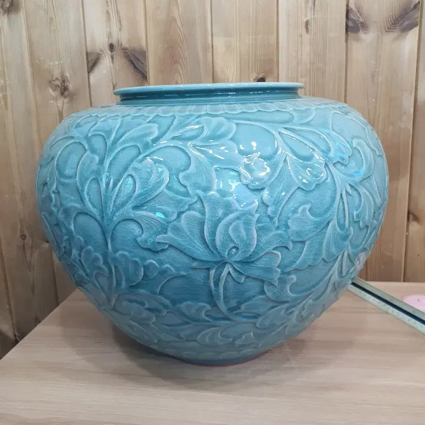 [BUNJANG] Hansanbong Master Celadon Relief Peony Vase / 청자 양각 모란문 대호 한산봉 명장