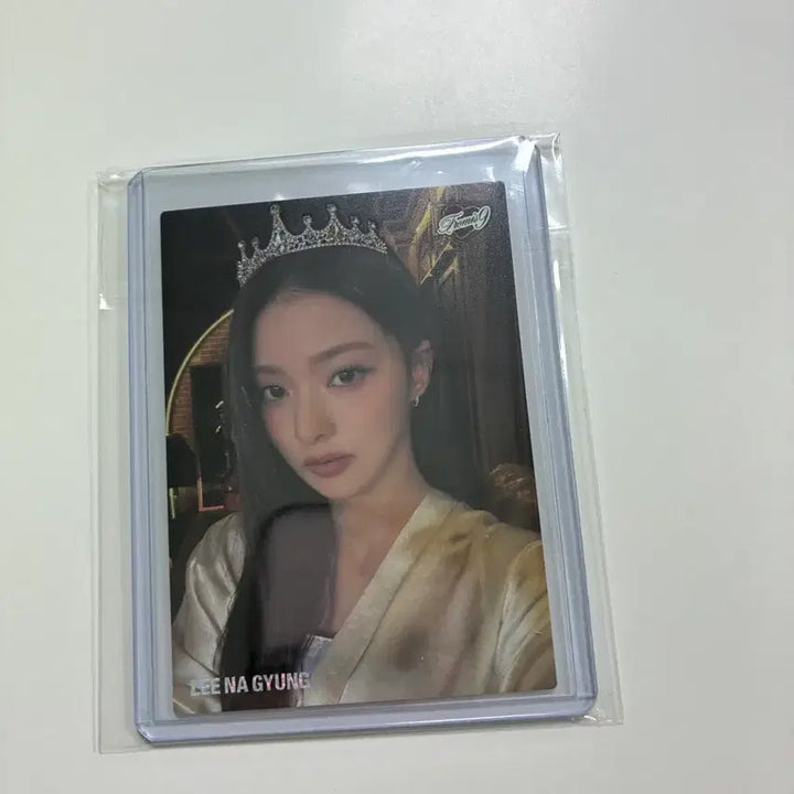 [BUNJANG] fromis_9 Lee Na-gyung Teréka Card Limited Edition 99 / 프로미스나인 프미나 이나경 테레카 카드 99한정