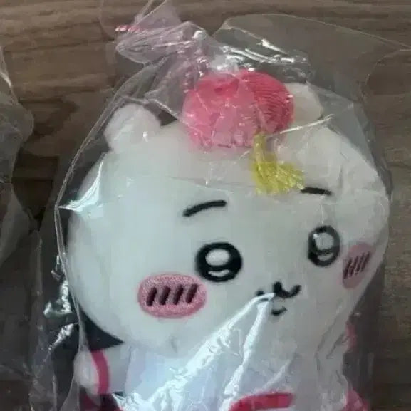 [BUNJANG] Chiikawa Korean Limited Hanbok Mascot Hachiware Usagi (Sealed) / 치이카와 한복 한국 한정 마스코트 용산 하치와레 우사기 미개봉
