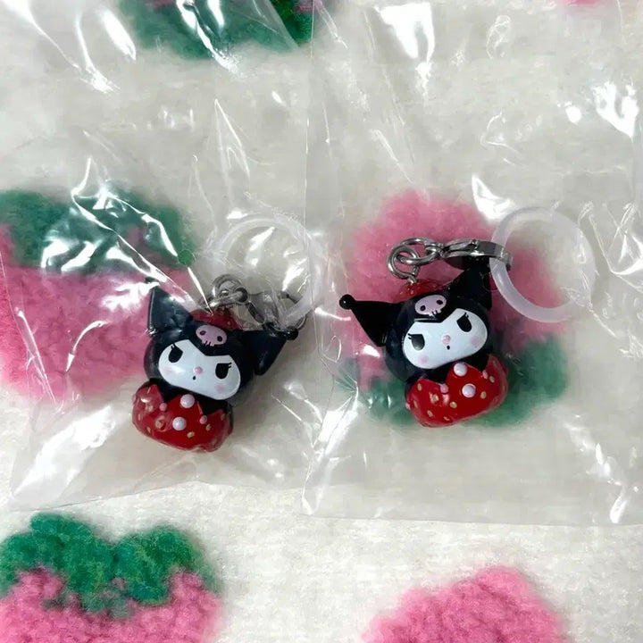 [BUNJANG] Sanrio Strawberry Charm Gacha Keyring Kuromi / 산리오 딸기 메지루시 가챠 키링 쿠로미 양도