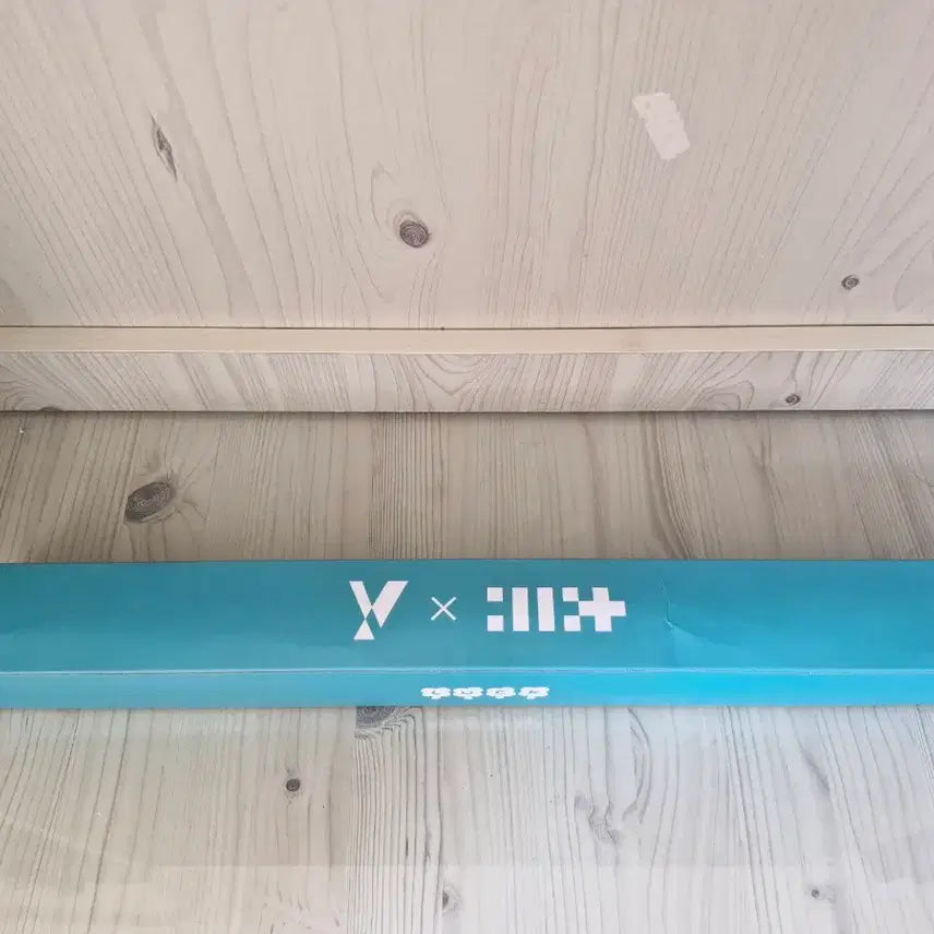 [BUNJANG] ILLIT KT Y Poster / 아일릿 KT Y 포스터
