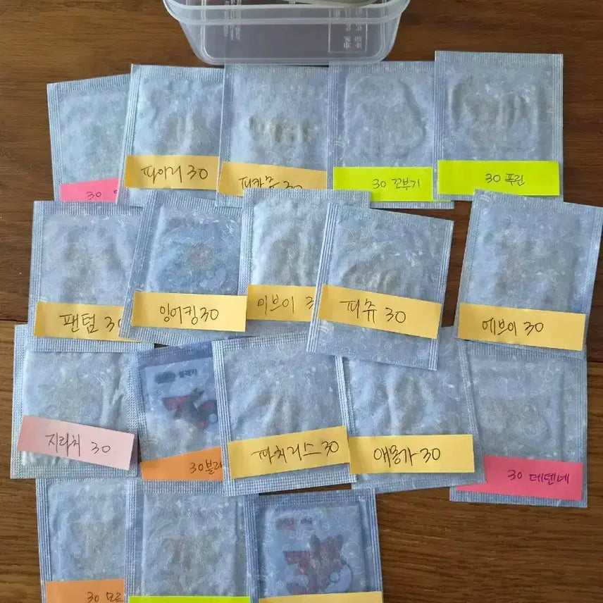 [BUNJANG] Pokemon 30th Anniversary Sticker Collection Series 5 (18 Types) / 포켓몬띠부씰 시즌5 30주년 로고 전종(18종) 개봉용