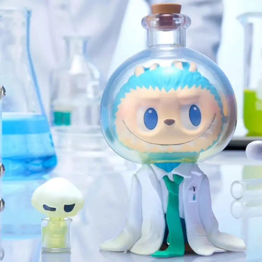 [BUNJANG] POP MART Labubu Flask Figure / 팝마트 어설픈작전 라부부 - 플라스크 피규어