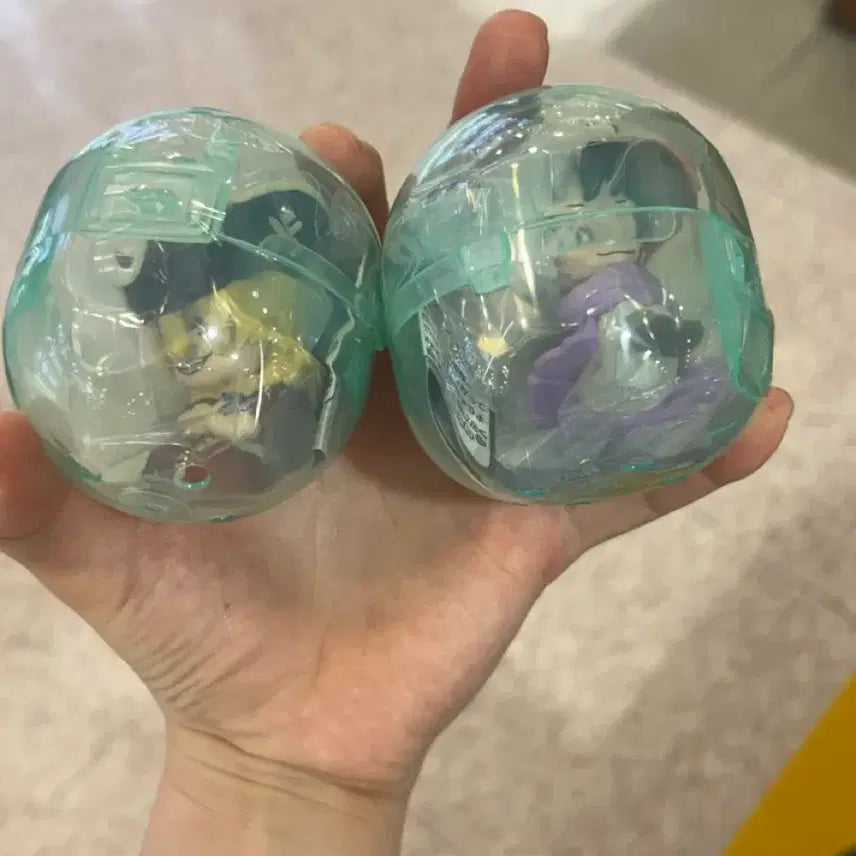 [BUNJANG] Dr. Stone Gen &amp; Ryusui Shoulder Sitting Gacha Figures Bundle Set / (일괄) 닥터스톤 겐 + 류스이 어깨쿵 가챠 피규어 굿즈 양도