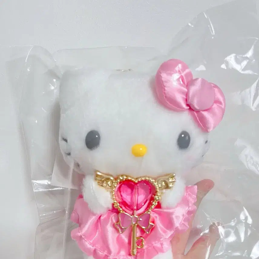 [BUNJANG] Sanrio Hello Kitty Heart Charm Mascot Bag Charm / 최저가!정품)산리오 키티 하트열쇠/ 하트참 마스코트 백참키티