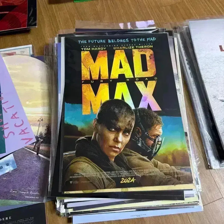 [BUNJANG] Mad Max: Fury Road A3 Hologram Poster &amp; Furiosa Art Card / 매드맥스 분노의도로 A3 포스터 홀로그램 퓨리로드 퓨리오사TTT아트카드