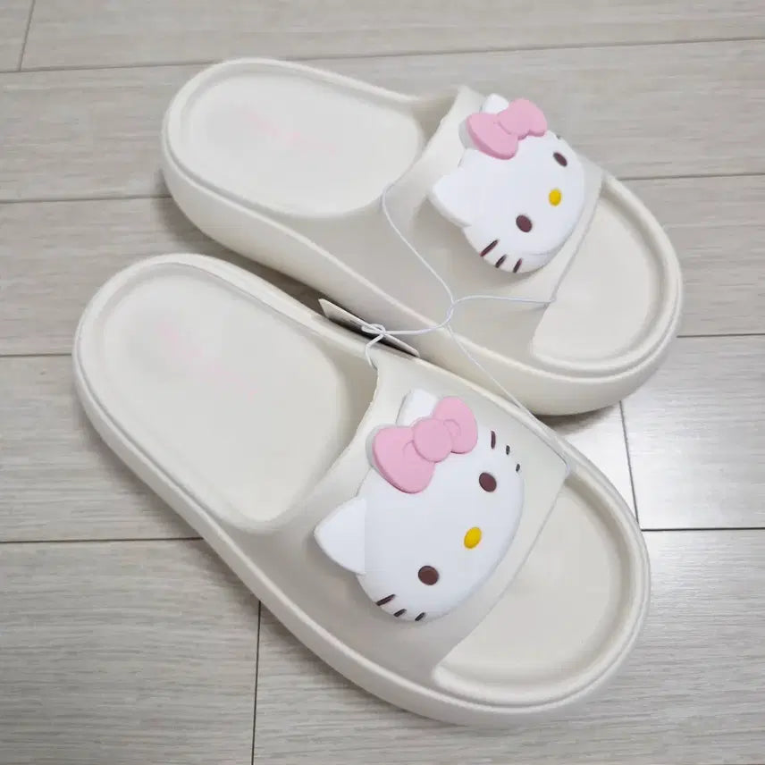 [BUNJANG] Hello Kitty Platform Slippers White / 헬로키티 통굽 슬리퍼 240 화이트 새상품