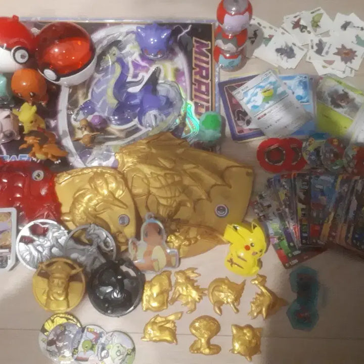 [BUNJANG] Pokemon Figure and Ttakji Bundle Set / 포켓몬스터 피규어 딱지 일괄