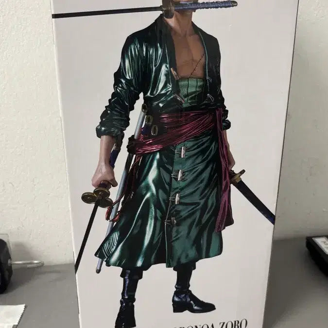 [BUNJANG] One Piece Zoro Metallic Figure (Sealed) / (미개봉) 원피스 프리미엄 조로 메탈릭