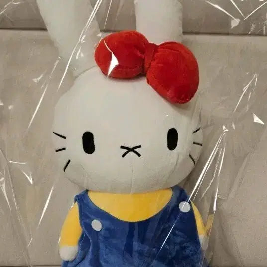 [BUNJANG] Miffy &amp; Kitty Medium Plush 40cm New / 미피키티중형인형 40cm 새제품