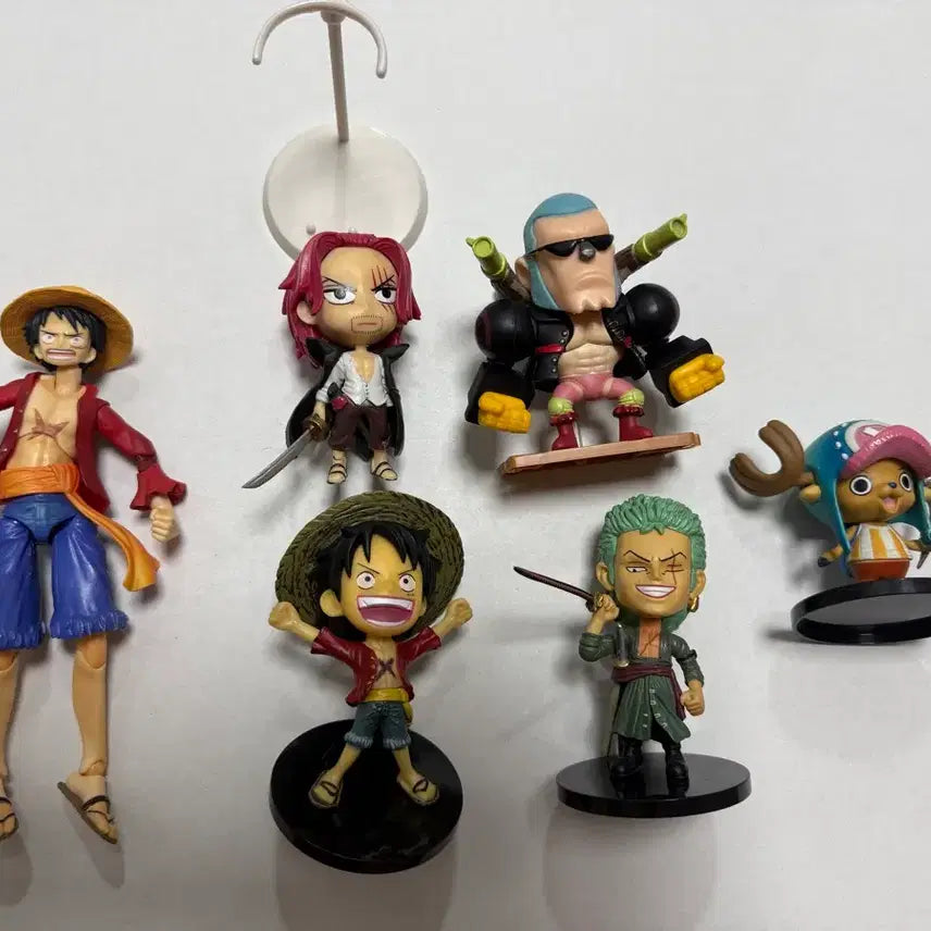 [BUNJANG] One Piece Character Figure Set (Luffy, Shanks, Zoro, etc.) / 원피스 피규어 세트 (루피, 샹크스, 조로 등)
