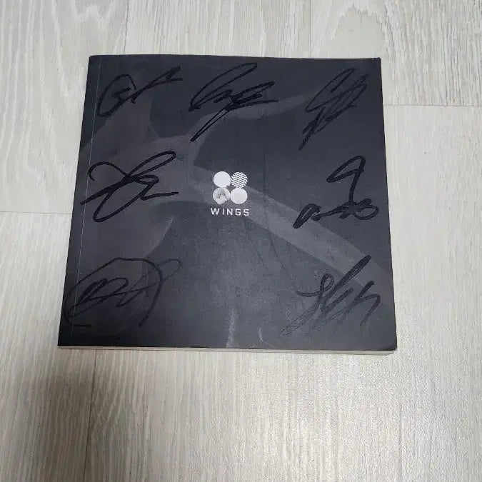 [BUNJANG] BTS WINGS Album Signed / BTS WINGS 비매 친필 사인 앨범 판매