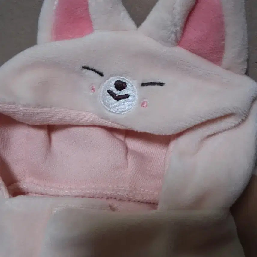 [BUNJANG] Foxynee Koo Chim-bong Cape / 폭시니 구침봉 망토