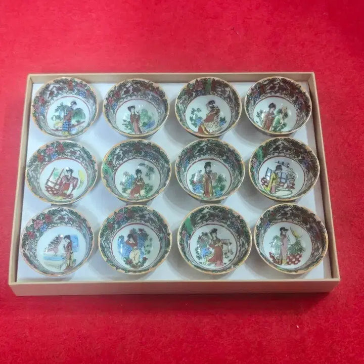 [BUNJANG] Vintage Chinese Beauty Porcelain Cups Set with Case / 중국풍 미인도 빈티지 찻잔/술잔 12개 전용함 세트