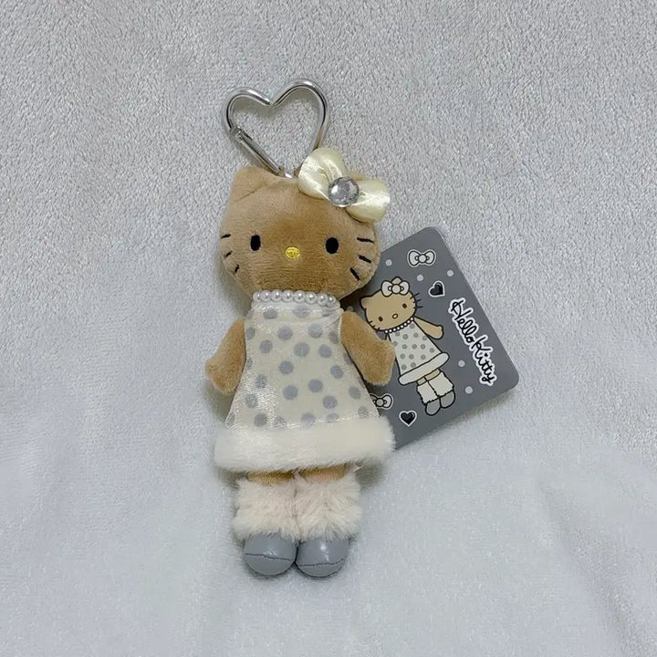[BUNJANG] Hello Kitty Long-Legged Style-Up Dot Mascot Keyring Doll (Tanning Kitty) / 헬로키티 롱다리 스타일업 도트 마스코트 키링 인형 태닝키티