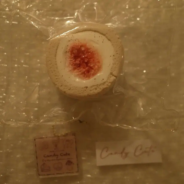 [BUNJANG] Candy Cute Fig Roll Cake Squishy / Candy Cute 밀크티 무화과 롤케이크 말랑이