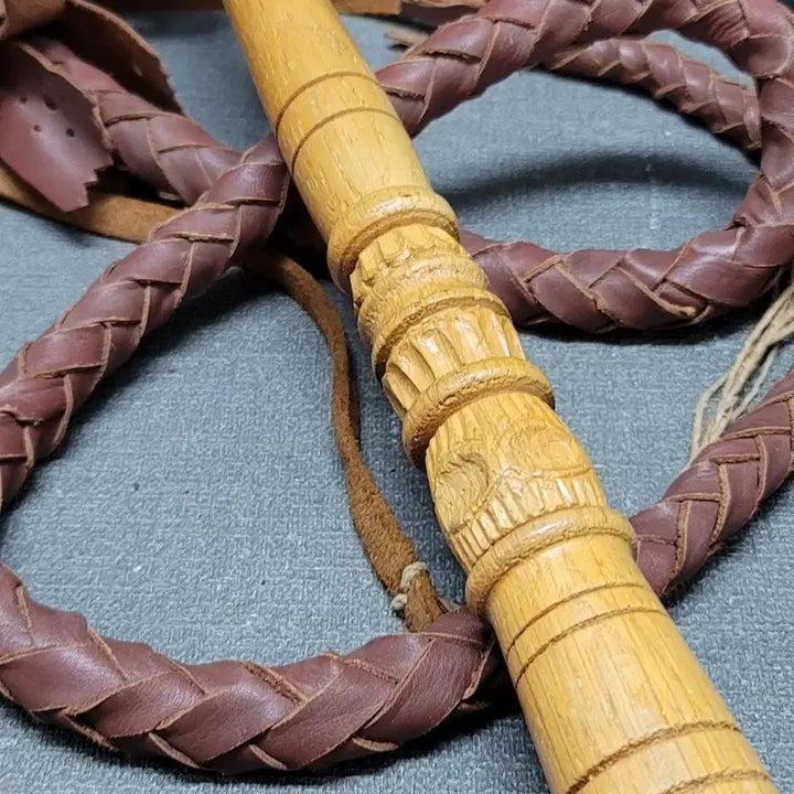 [BUNJANG] 2-Meter Leather Whip with Carved Wood Handle / 채찍 2미터