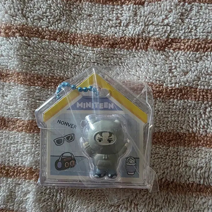 [BUNJANG] SEVENTEEN Vernon Mini Tin Package Charm / 미니틴 패키지 참 버논 양도
