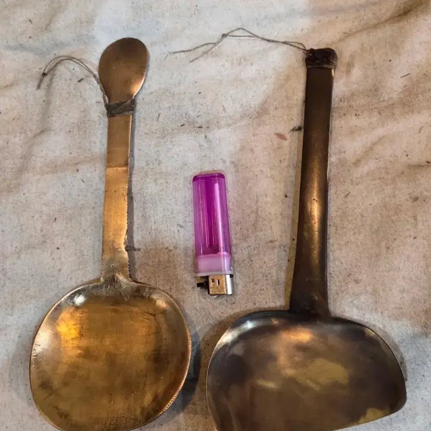 [BUNJANG] Korean Antique Brass Rice Spoon Set (2 pcs) / 한국의 민속품  / 정겨운 옛날 놋주걱 2점