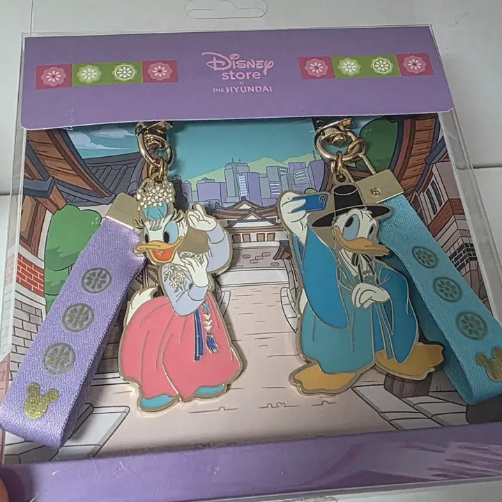 [BUNJANG] Disney Store The Hyundai Donald Duck Daisy Duck Keyring Set / 디즈니 스토어 더 현대 도날드 덕 데이지 덕 키링 세트